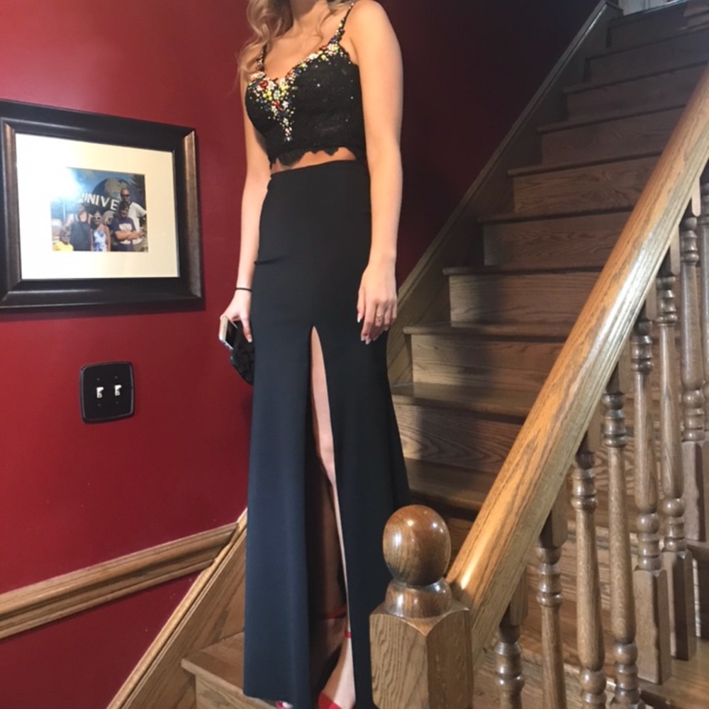 Sherri Hill prom dress - Picture 2 of 6